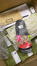 Load image into Gallery viewer, Slipper
