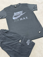 Load image into Gallery viewer, Tshirt
