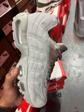 Load image into Gallery viewer, Shoes