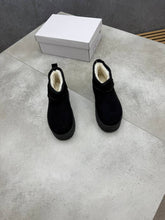Load image into Gallery viewer, Slipper