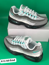 Load image into Gallery viewer, Shoes
