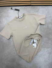 Load image into Gallery viewer, Tshirt