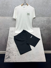 Load image into Gallery viewer, T-shirt