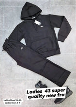 Load image into Gallery viewer, Tracksuit women