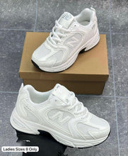 Load image into Gallery viewer, Shoes