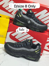 Load image into Gallery viewer, Shoes