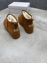 Load image into Gallery viewer, Slipper
