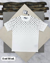 Load image into Gallery viewer, Tshirt