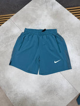 Load image into Gallery viewer, T-shirt