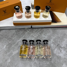 Load image into Gallery viewer, Perfume