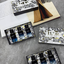 Load image into Gallery viewer, Perfume