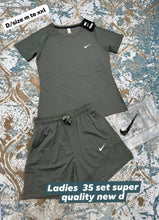 Load image into Gallery viewer, Tshirt women