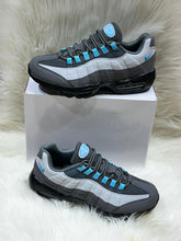 Load image into Gallery viewer, Shoes