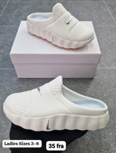Load image into Gallery viewer, Shoes