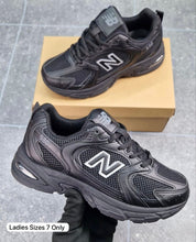 Load image into Gallery viewer, Shoes