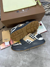 Load image into Gallery viewer, Shoes men