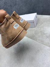 Load image into Gallery viewer, Shoes