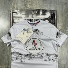 Load image into Gallery viewer, T-shirt