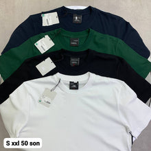Load image into Gallery viewer, Tshirt