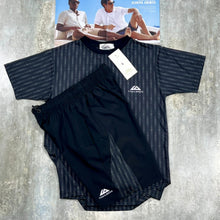 Load image into Gallery viewer, Tshirt