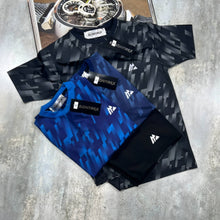 Load image into Gallery viewer, T-shirt
