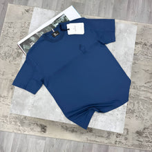 Load image into Gallery viewer, T-shirt
