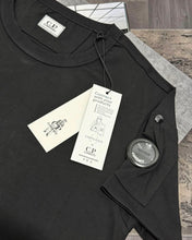 Load image into Gallery viewer, T-shirt
