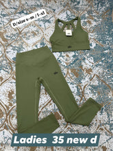 Load image into Gallery viewer, Tracksuit women
