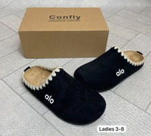 Load image into Gallery viewer, Slipper