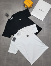 Load image into Gallery viewer, Tshirt