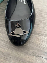 Load image into Gallery viewer, Slipper