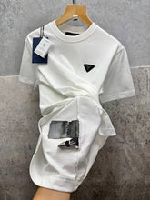 Load image into Gallery viewer, Tshirt