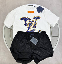 Load image into Gallery viewer, T-shirt