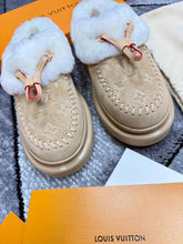Load image into Gallery viewer, Slipper