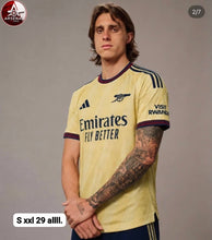 Load image into Gallery viewer, Tshirt