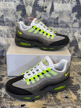 Load image into Gallery viewer, Shoes