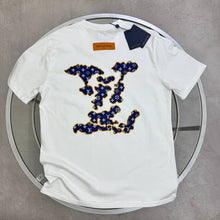 Load image into Gallery viewer, T-shirt