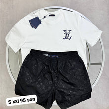 Load image into Gallery viewer, T-shirt