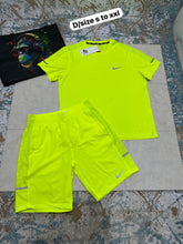 Load image into Gallery viewer, T-shirt