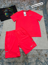 Load image into Gallery viewer, T-shirt