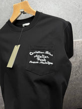 Load image into Gallery viewer, T-shirt