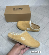 Load image into Gallery viewer, Slipper