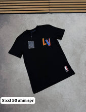Load image into Gallery viewer, T-shirt