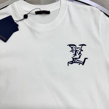 Load image into Gallery viewer, T-shirt