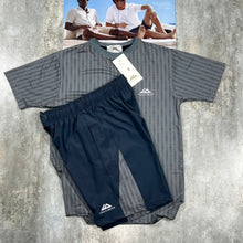Load image into Gallery viewer, Tshirt