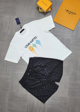 Load image into Gallery viewer, Tshirt