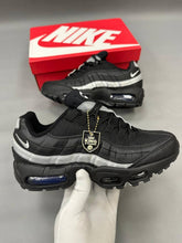 Load image into Gallery viewer, Shoes
