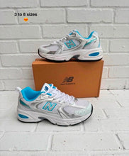 Load image into Gallery viewer, Shoes