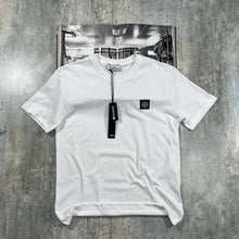 Load image into Gallery viewer, T-shirt