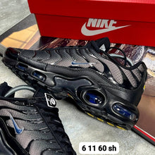 Load image into Gallery viewer, Shoes